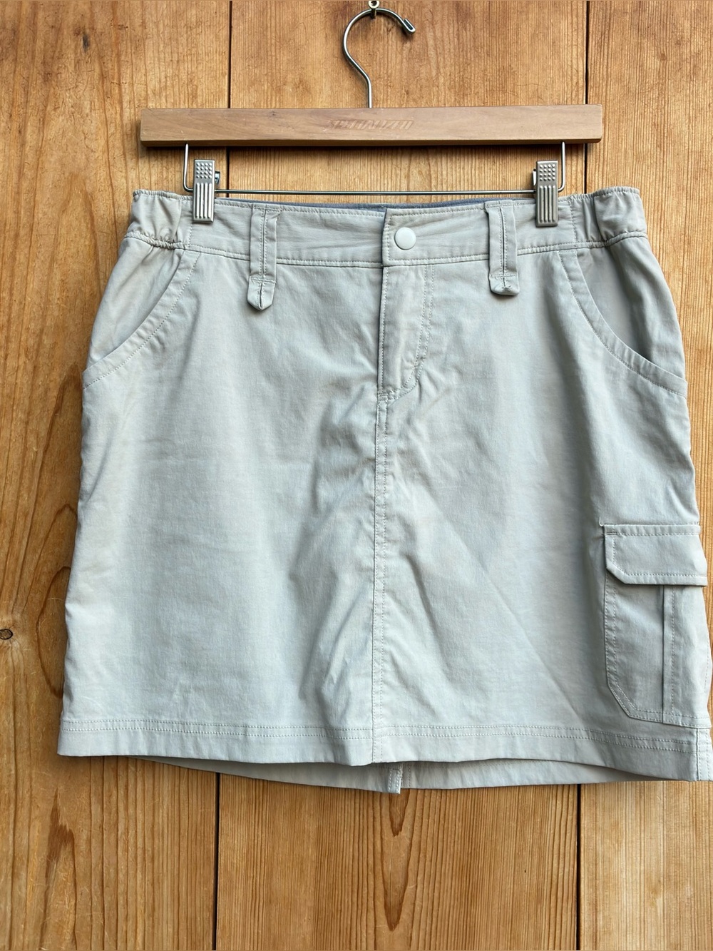 Duluth Trading Co Women’s Tan Skort Sz 6